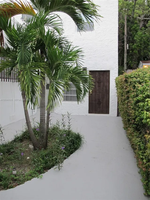 1-bedroom rental at 926 SW 10th Avenue #Apt., Miami