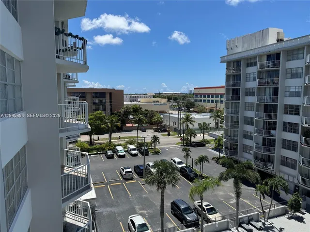 1-bedroom rental at 16740 NE 9th Avenue #608, North Miami Beach