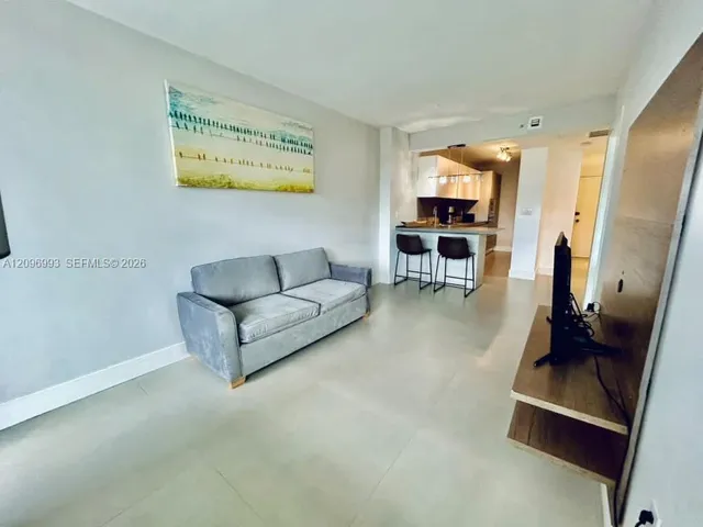 1-bedroom rental at 100 Lincoln Road #420, Miami Beach