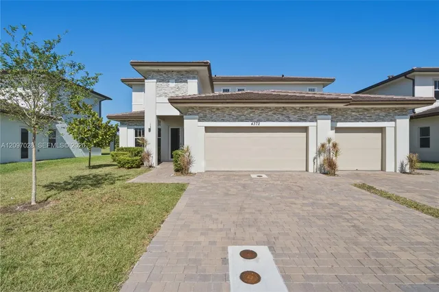 4-bedroom rental at 4372 SW 122nd Terrace #0, Davie