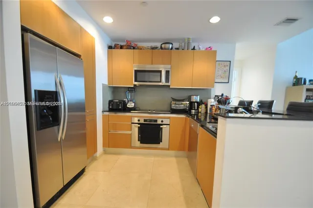 2-bedroom rental at 1060 Brickell Avenue #3111, Miami