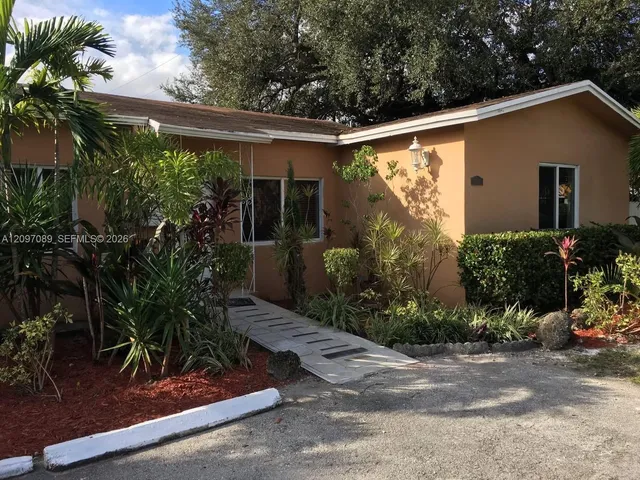 3-bedroom rental at 6134 SW 22nd Street #6134, Miami