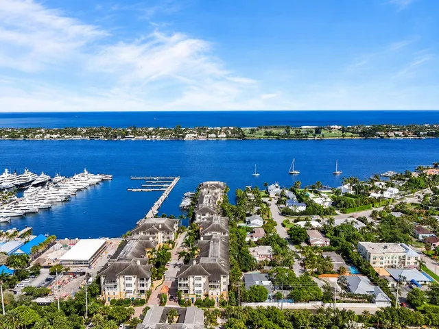2-bedroom home at 3940 N Flagler Drive #203, West Palm Beach
