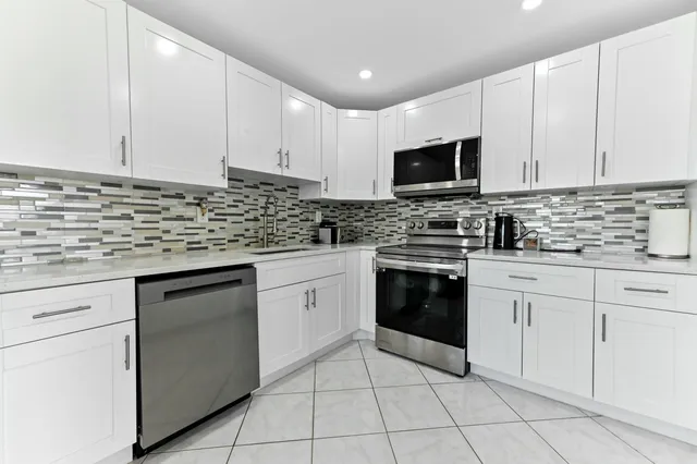 1-bedroom home at 528 Burgundy K Avenue, Delray Beach