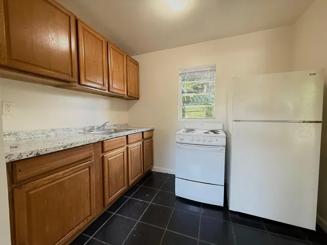 2-bedroom rental at 808 30th Street #2, West Palm Beach