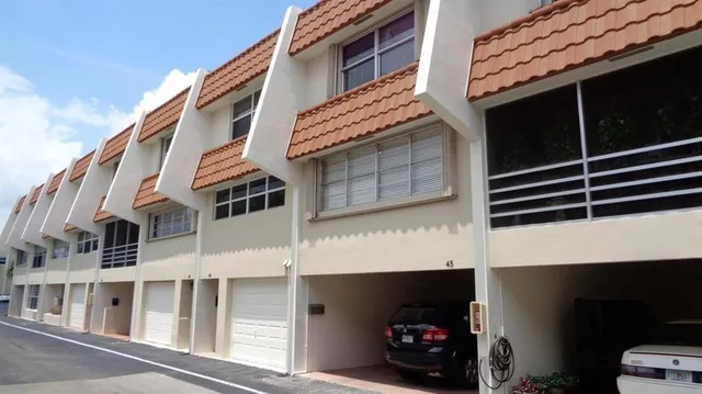 2-bedroom rental at 5555 N OCEAN Boulevard #45, Lauderdale-By-The-Sea