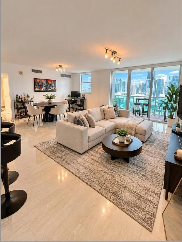 2-bedroom home at 31 SE 5th Street #2801, Miami