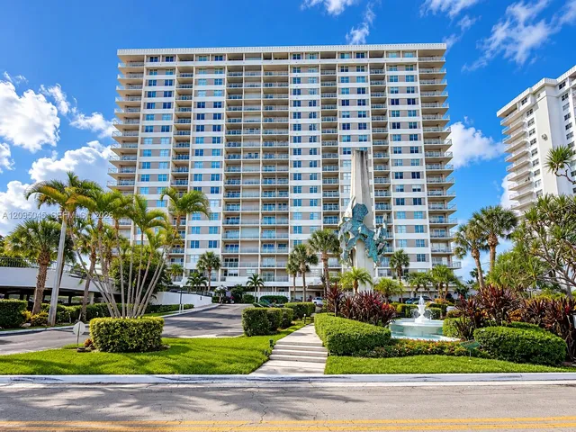 1-bedroom home at 300 Bayview Drive #2014, Sunny Isles Beach
