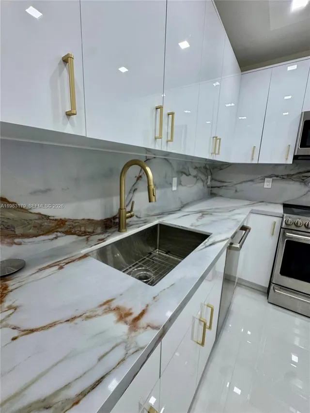 1-bedroom rental at 10185 Collins Avenue #606, Bal Harbour