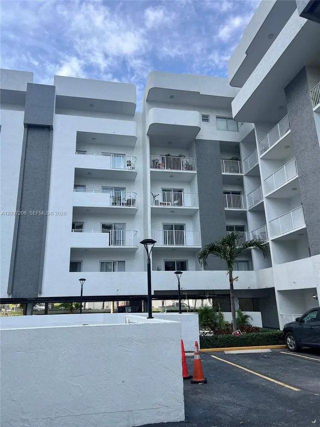 2-bedroom rental at 395 NE 21st Street #304, Miami