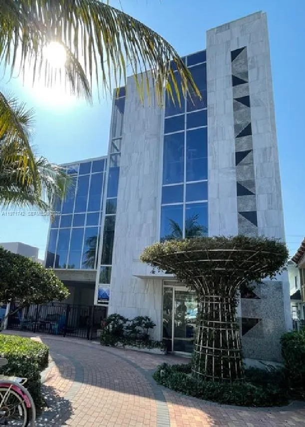 Commercial at 240 Commercial Boulevard, Lauderdale-By-The-Sea