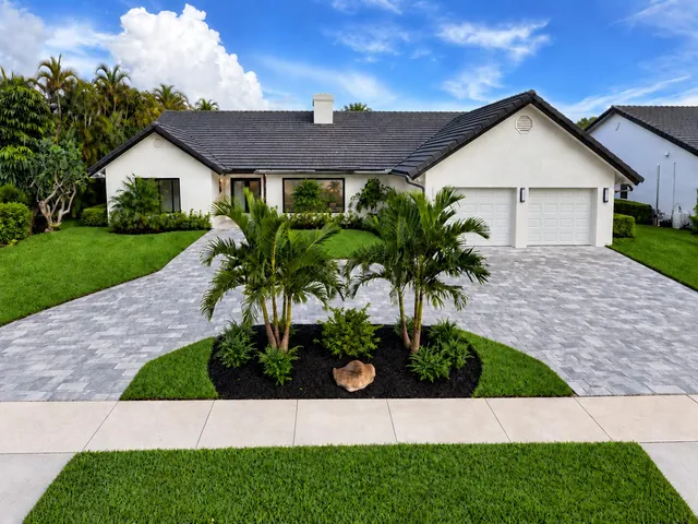 3-bedroom home at 10941 BOCA WOODS Lane, Boca Raton