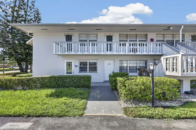 1-bedroom home at 332 NORTHAMPTON Q, West Palm Beach