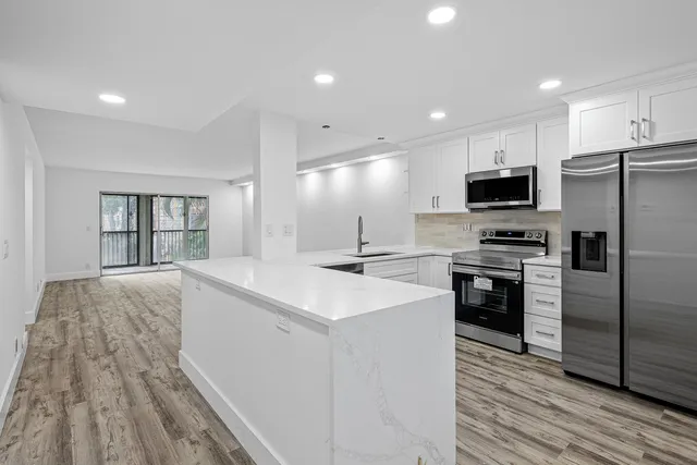 2-bedroom home at 6585 Kensington Lane #Apt 207, Delray Beach