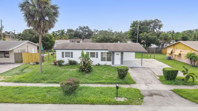 4-bedroom rental at 324 NW 3rd Street, Deerfield Beach
