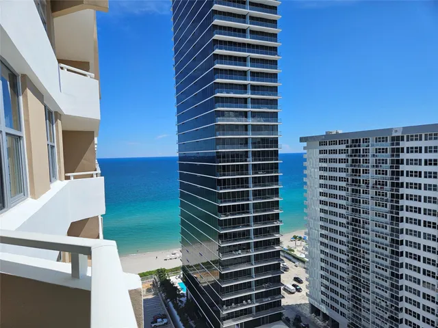 1-bedroom rental at 1980 S OCEAN Drive #21L, Hallandale Beach