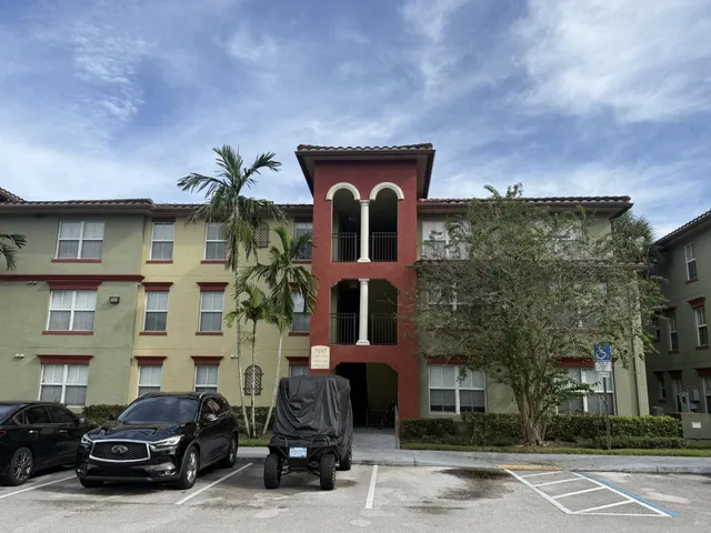 2-bedroom rental at 7097 Merganser Court #1306, Lake Worth