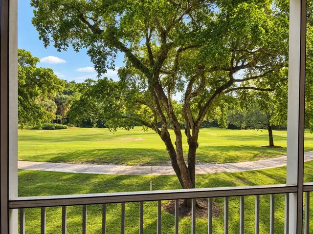 2-bedroom rental at 9470 TANGERINE Place #203, Davie