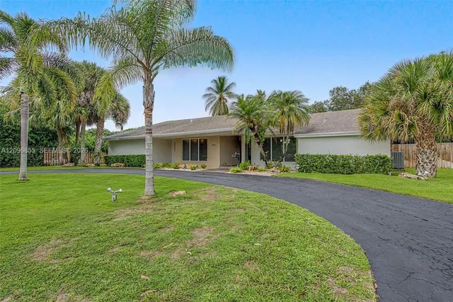 4-bedroom home at 16100 SW 81st Avenue, Palmetto Bay