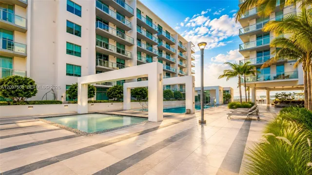 2-bedroom home at 3900 Biscayne Boulevard #N-913, Miami