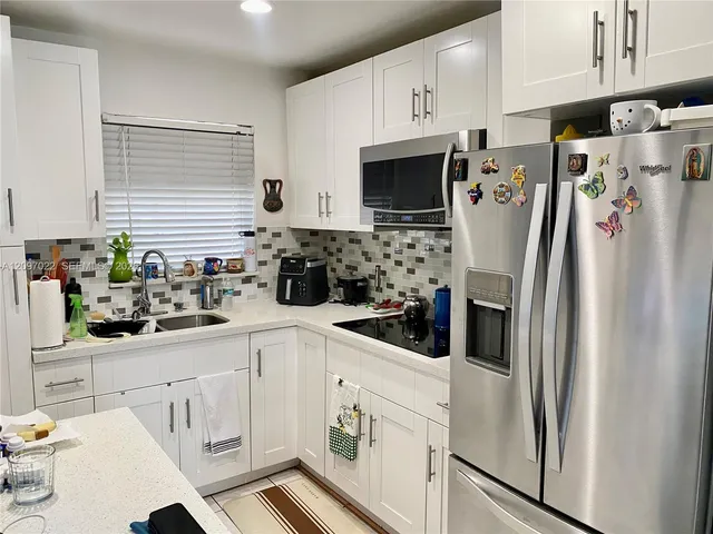 1-bedroom home at 2900 W Sunrise Lakes Drive #304, Sunrise