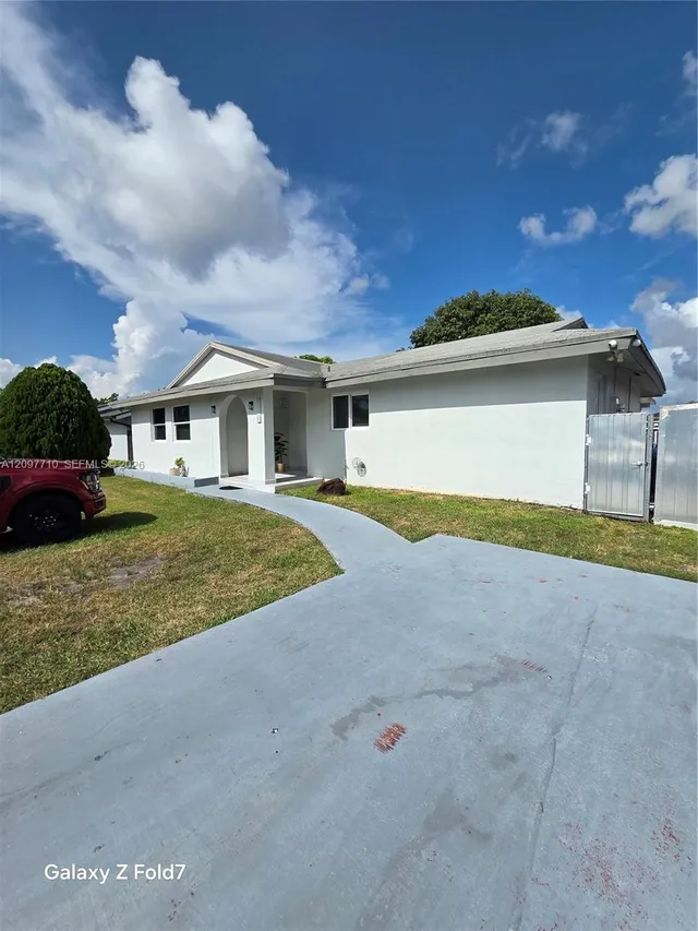 3-bedroom home at 16884 SW 109th Court, Miami