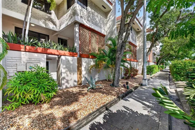 3-bedroom home at 1401 NE 9th Street #50, Fort Lauderdale
