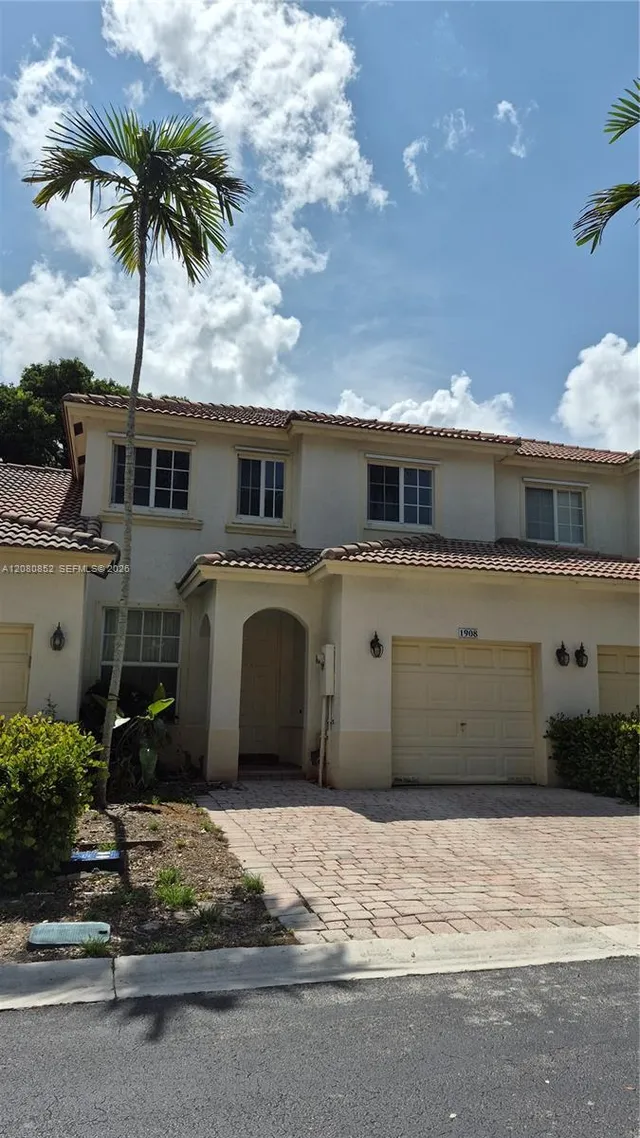 3-bedroom home at 1908 NW 79th Way, Pembroke Pines