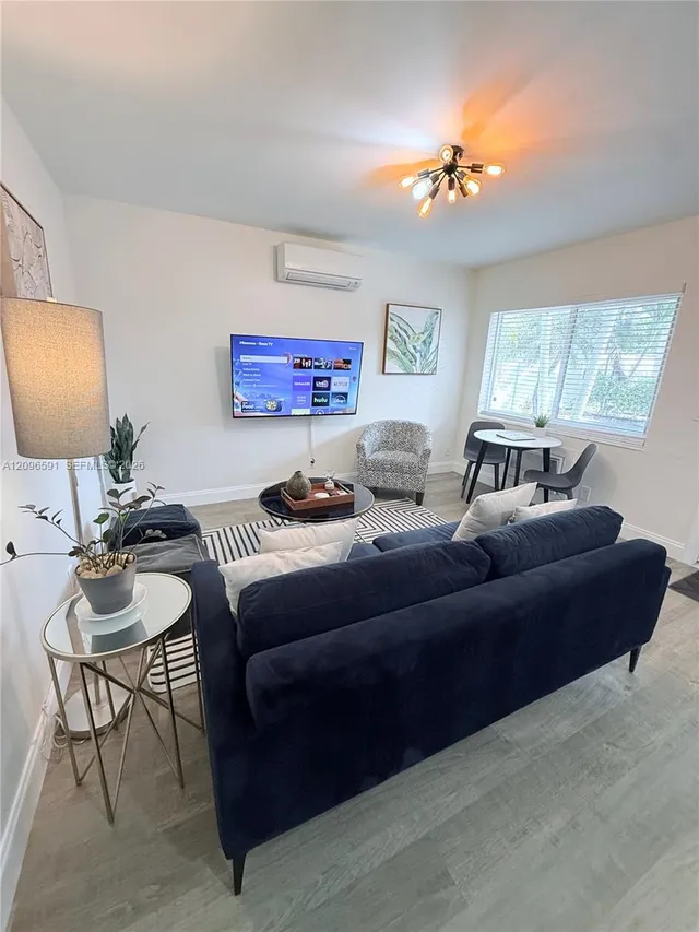 1-bedroom rental at 735 NE 15th Street #4, Fort Lauderdale