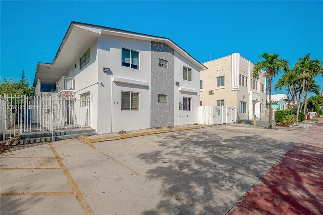 2-bedroom rental at 6910 Bay Drive #6, Miami Beach