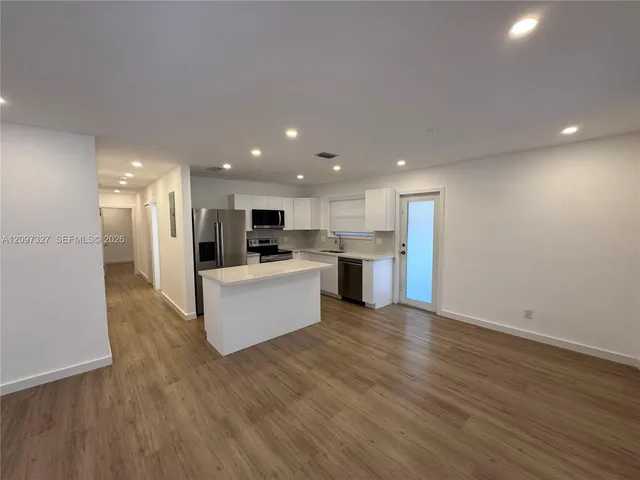 3-bedroom rental at 352 SW 17th Road #352, Miami