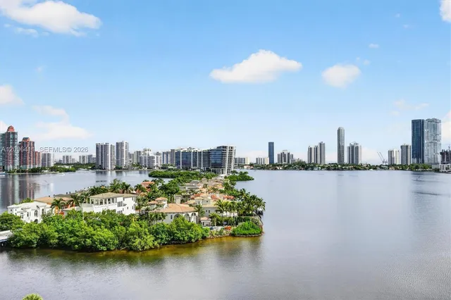 3-bedroom rental at 3000 Island Boulevard #1103, Aventura