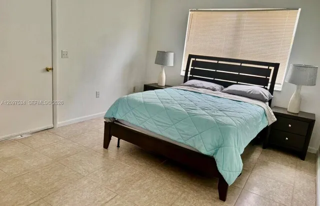 1-bedroom rental at 6505 Pines Parkway #2, Hollywood