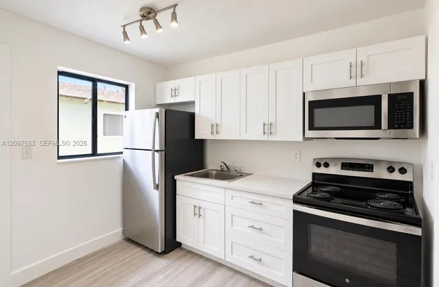 2-bedroom rental at 1949 Riverside Drive #2, Fort Lauderdale