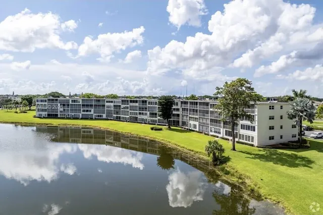 1-bedroom rental at 106 Mansfield C #106, Boca Raton