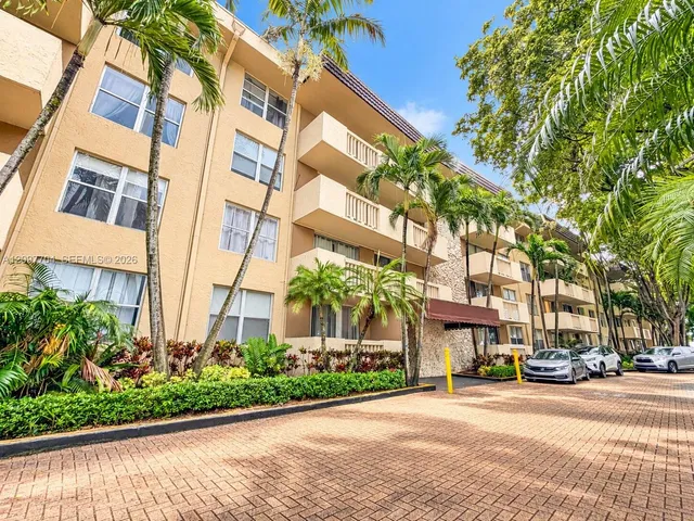 2-bedroom rental at 1800 Sans Souci Boulevard #236, North Miami