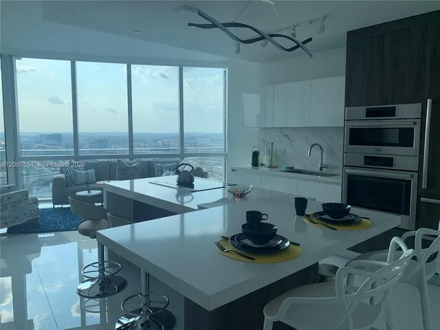 1-bedroom rental at 851 NE 1st Avenue #3404, Miami