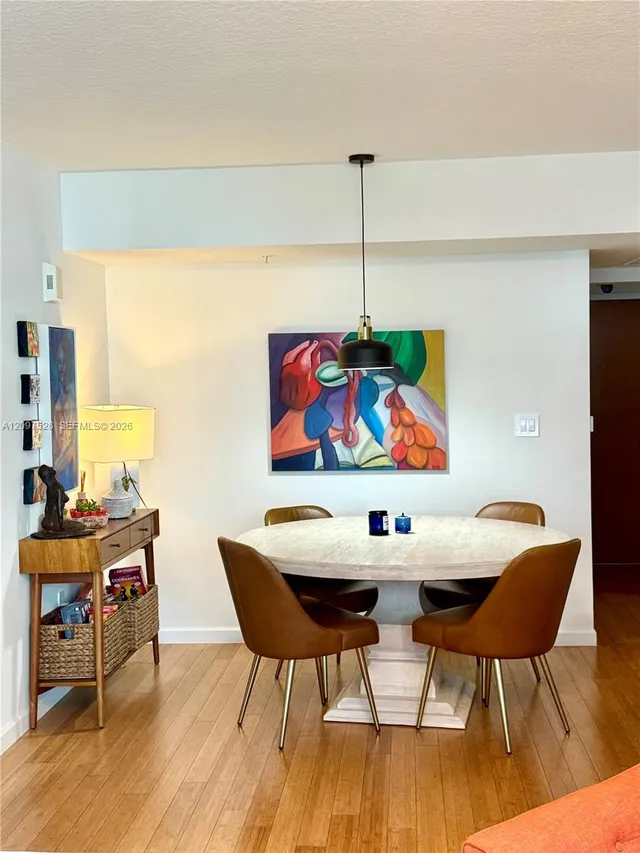 2-bedroom rental at 31 SE 5th Street #1708, Miami