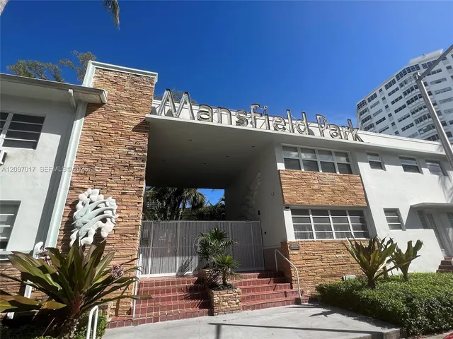 1-bedroom rental at 1925 Washington Avenue #10, Miami Beach
