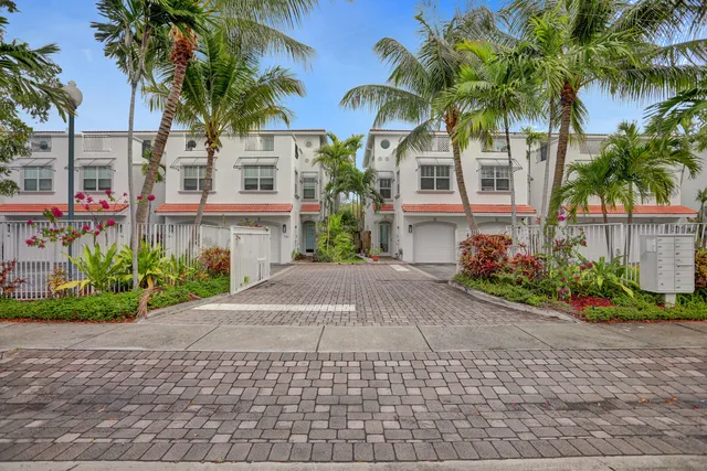 3-bedroom rental at 728 NE 7th Avenue, Fort Lauderdale