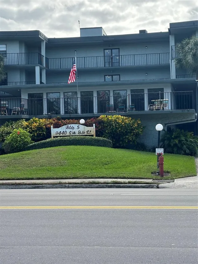 2-bedroom rental at 9440 SW 8TH Street #403, Boca Raton