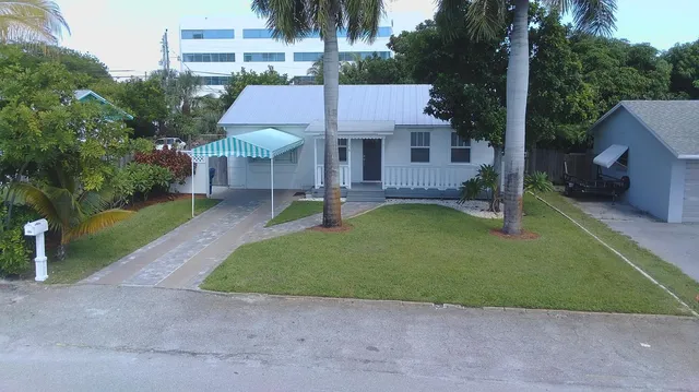 3-bedroom rental at 176 E 24TH Street, Riviera Beach