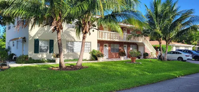 2-bedroom rental at 5240 NE 14TH Way #4, Fort Lauderdale