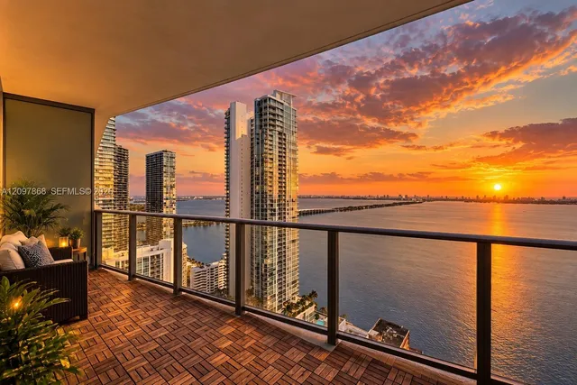 2-bedroom home at 460 NE 28th Street #3403, Miami