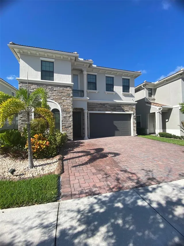 5-bedroom home at 8475 NW 39th Court, Coral Springs