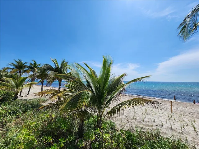 2-bedroom rental at 2030 S Ocean Drive #2204, Hallandale Beach