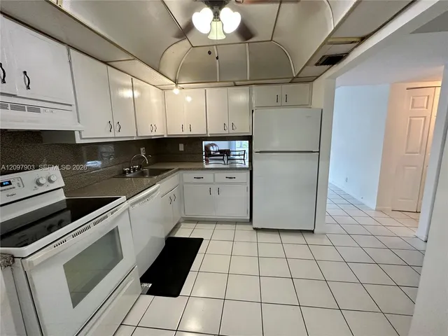 2-bedroom rental at 3051 NW 46th Avenue #203, Lauderdale Lakes