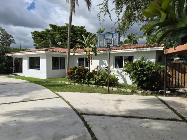 4-bedroom home at 1155 BUCHANAN Street, Hollywood