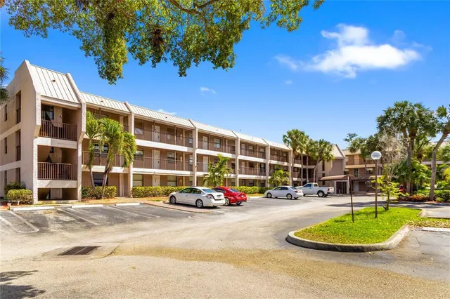 3-bedroom home at 8751 SHADOW WOOD Boulevard #102, Coral Springs
