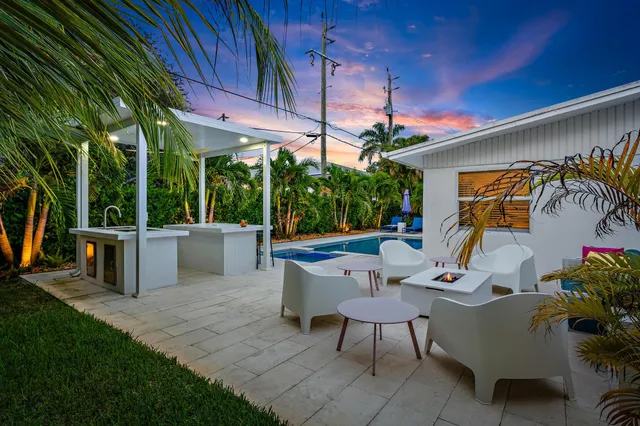 3-bedroom home at 570 N Dover Road, Tequesta